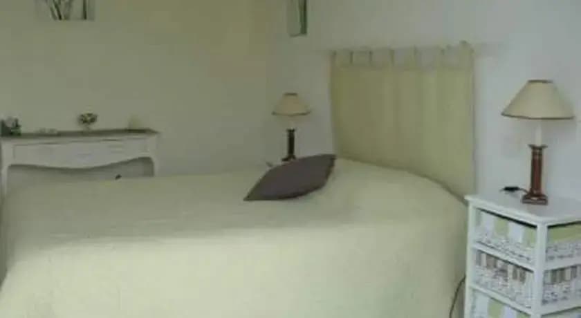 Chambres d'Hôtes Les Roses Trémières - Photo 1
