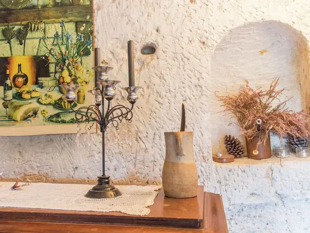 A Cave House With a Historic Charm - Photo 2