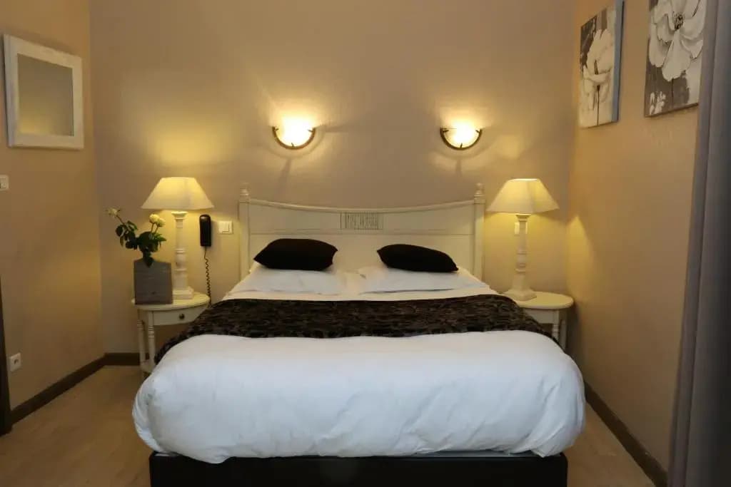 Hotel Ecu de France - Photo 4