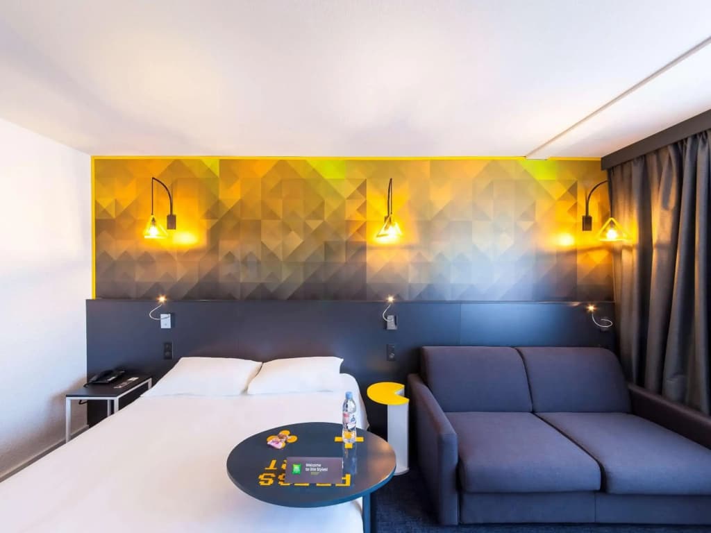 ibis Styles Poitiers Nord - Photo 2