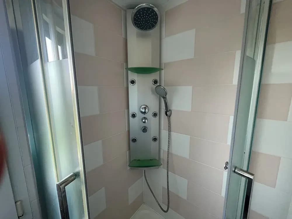 Domaine La Perruche - Miniature 7