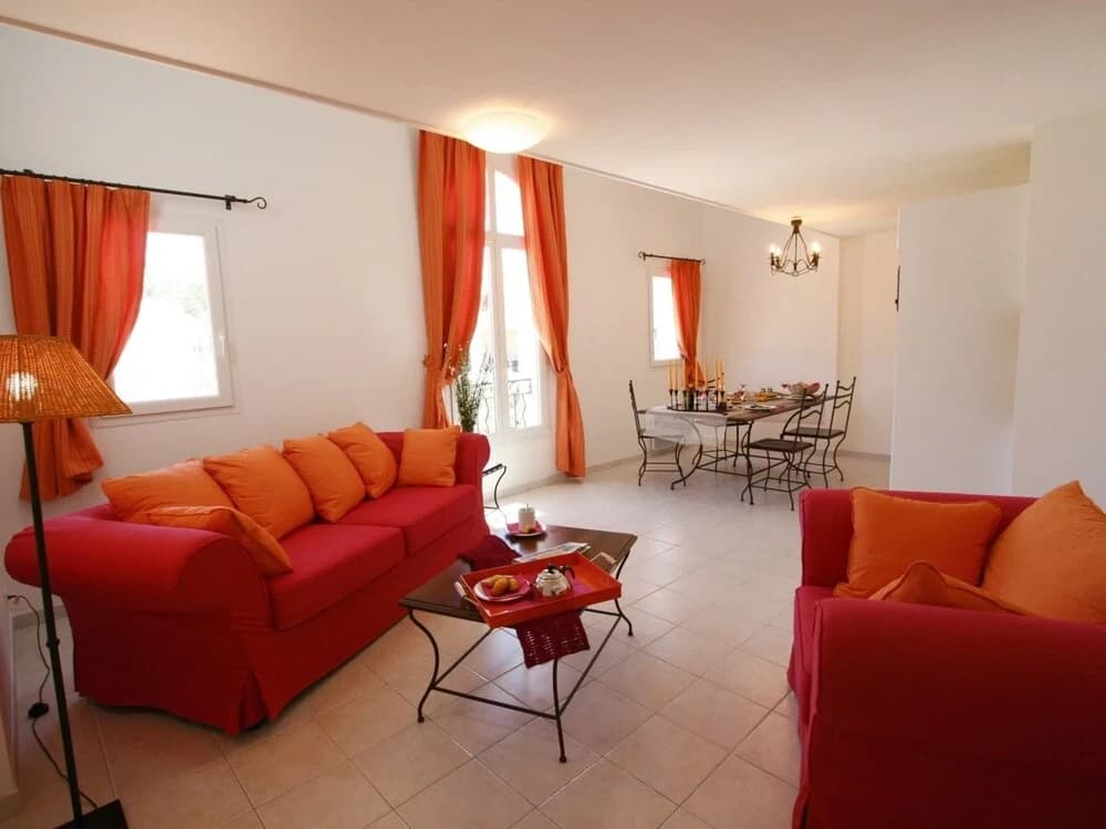 Apartment in Provencal Style in a Beautiful Landscape - Miniature 7