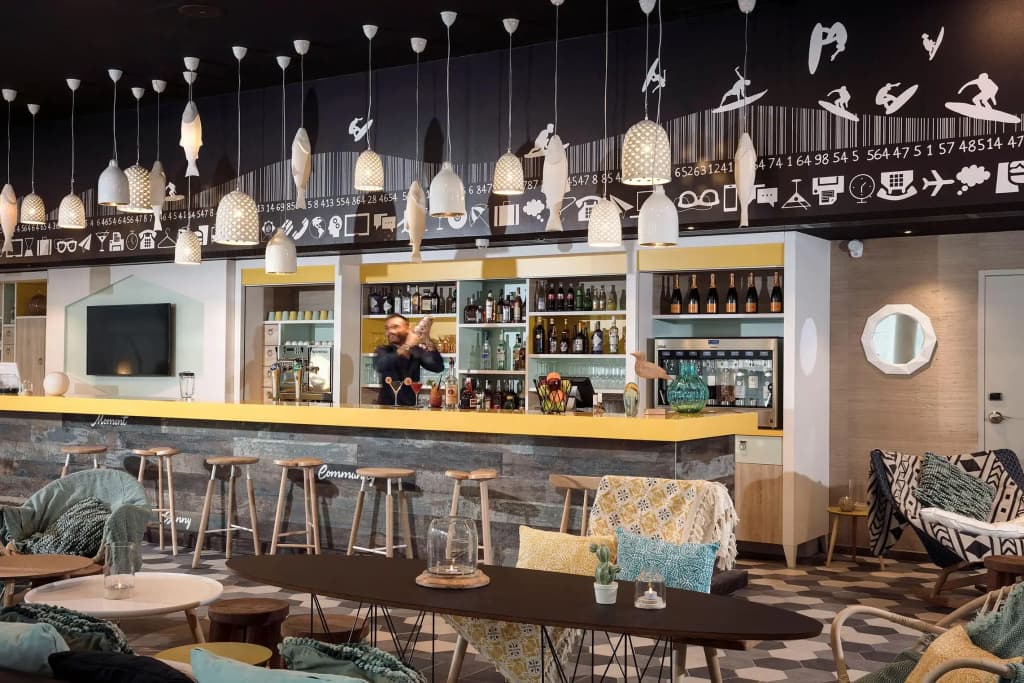 Hampton by Hilton Paris Clichy - Miniature 8