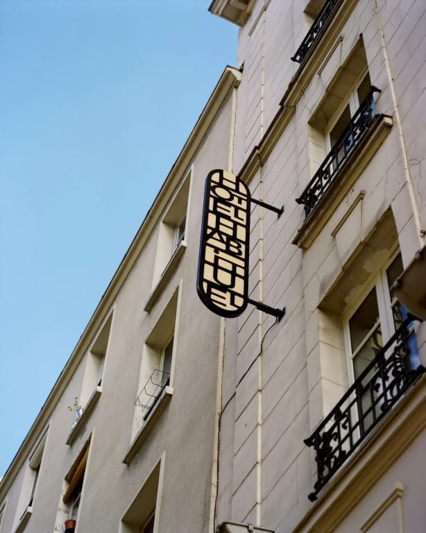 Hôtel Habituel - Photo 1