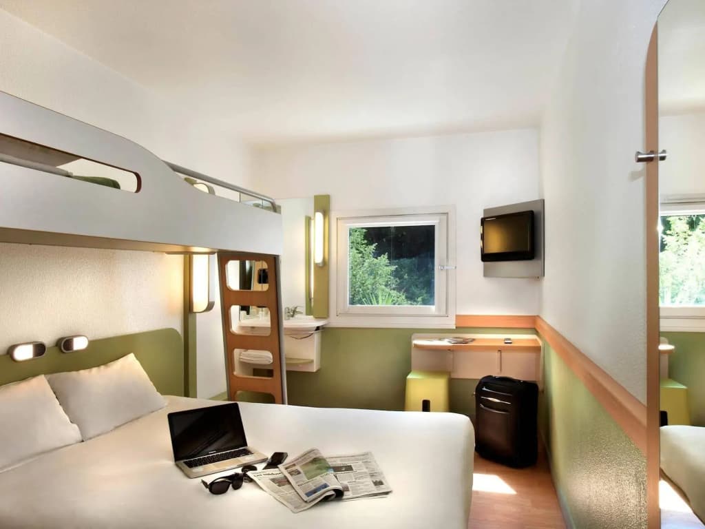 ibis budget Antibes Sophia Antipolis - Photo 3