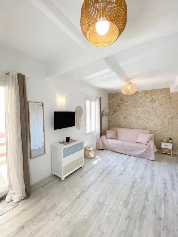 Studio terrasse Sanary centre ville rue piétonne - Photo 3