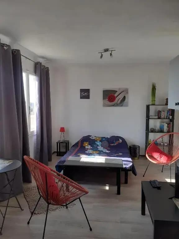 Toulon Est La Valette Studio 35m2 dominant parking proche mer - Photo 1
