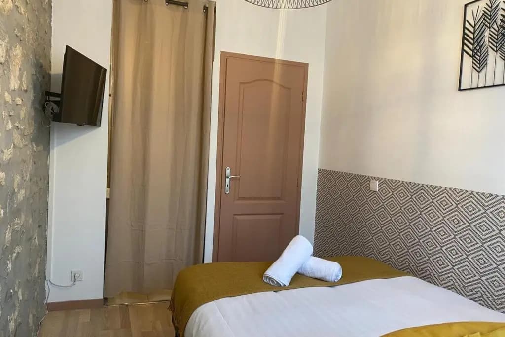 ☆ L'Ethnic Chic ☆ Wifi/Netflix/Centre-Ville ☆ - Photo 2