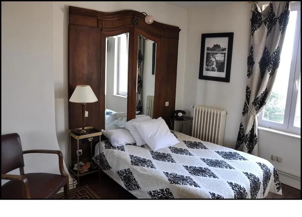 Detective Hotel - Miniature 6