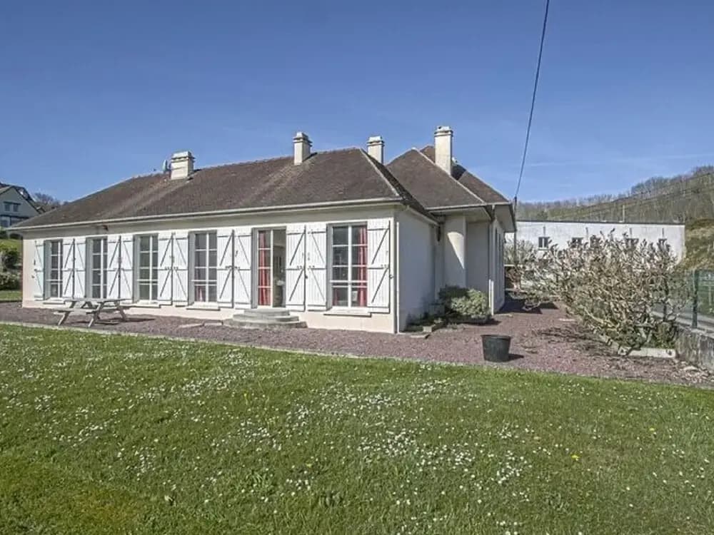 Spacious Holiday Home in Aure sur Mer With Garden - Photo 4