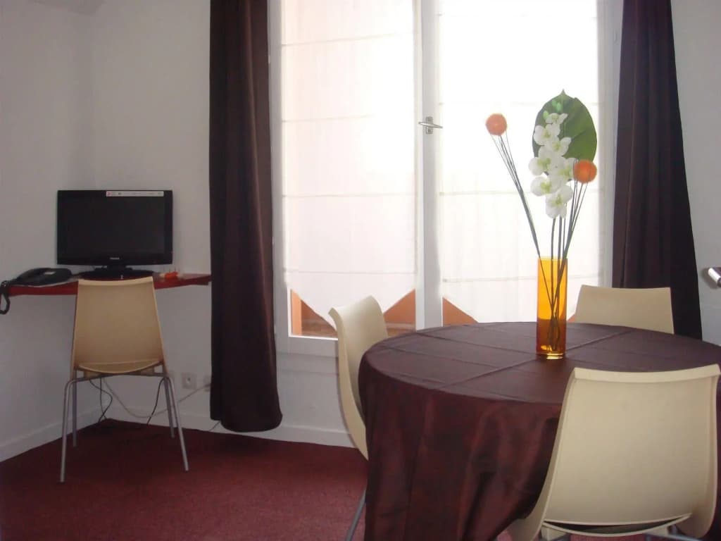 Geneva Residence - Photo 2