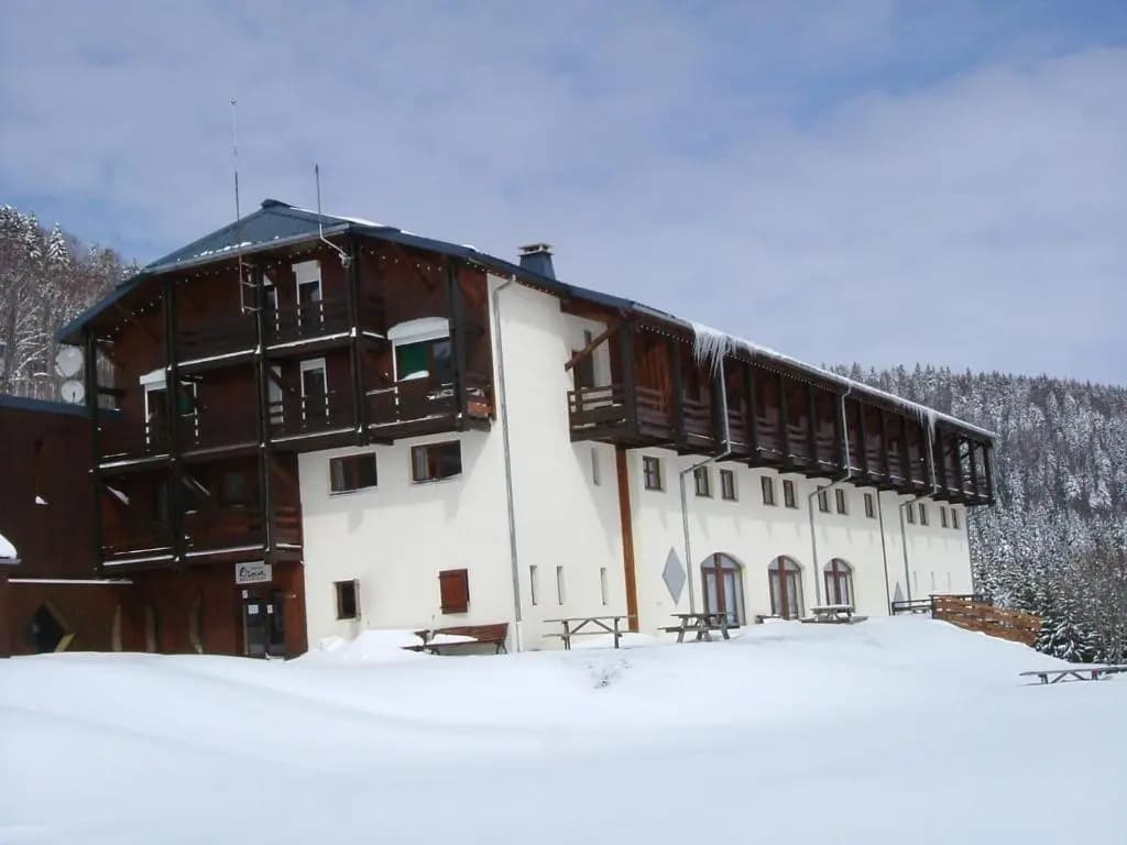 Hôtel Club Le Risoux - Photo 1