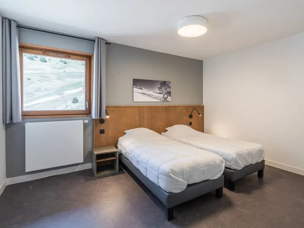 Chalet in Auris-en-oisans With Balcony Views - Photo 4