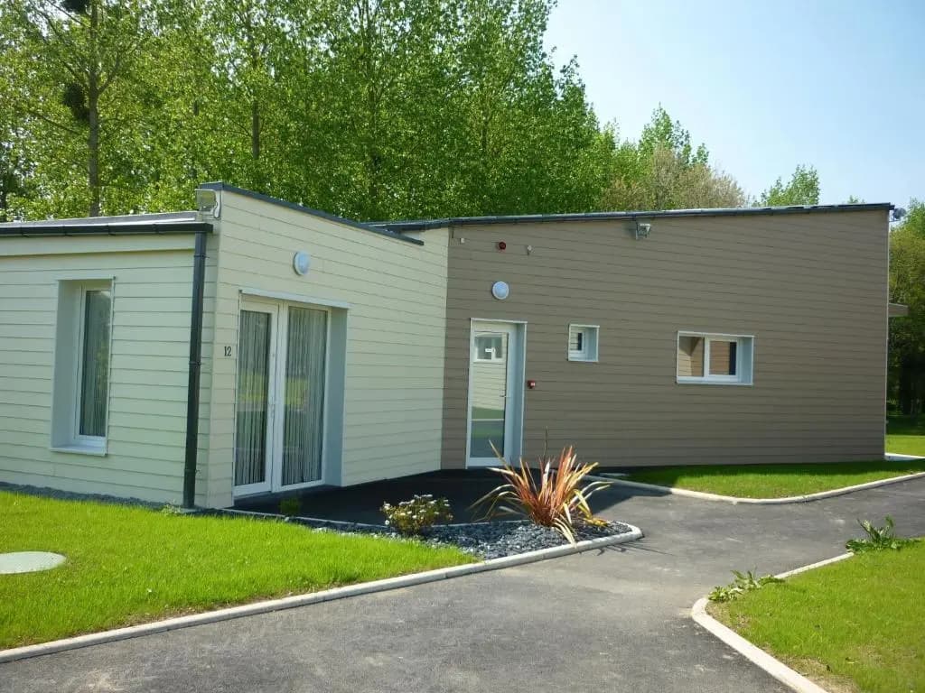Hôtel Les Voisins Beaucemaine - Photo 1