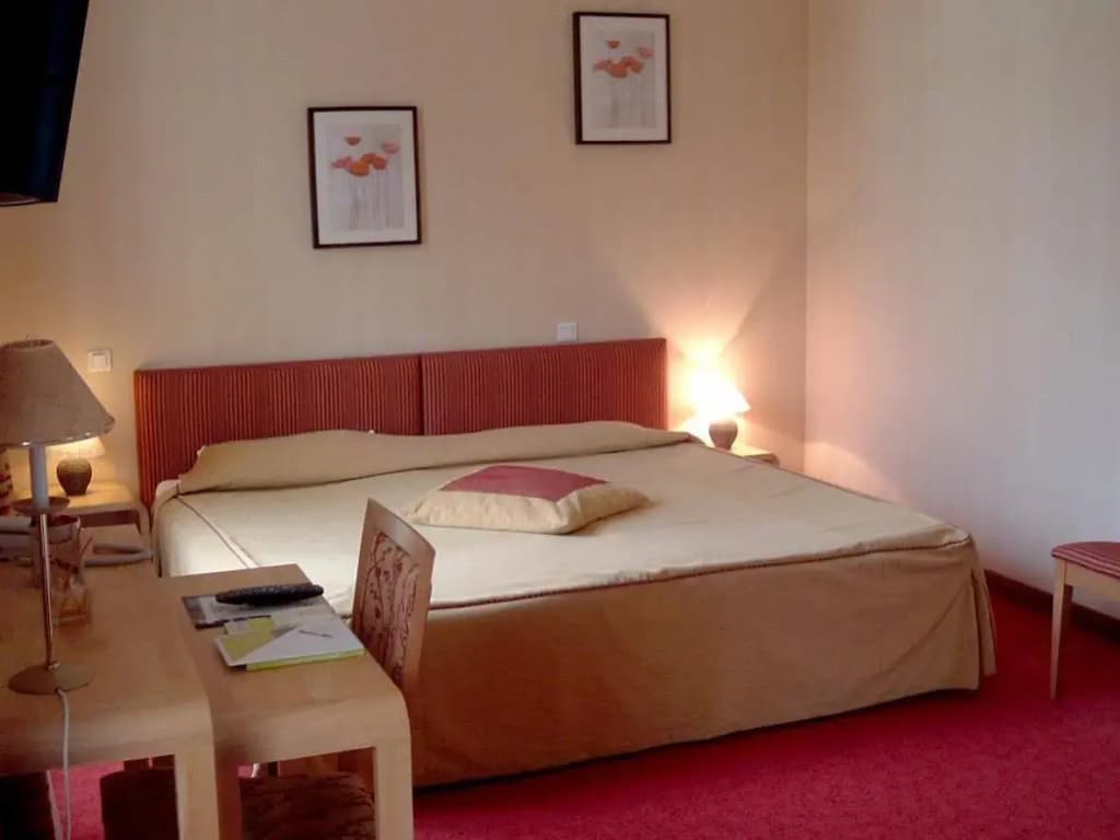 Brit Hotel Essentiel Pontivy-Robic - Photo 2