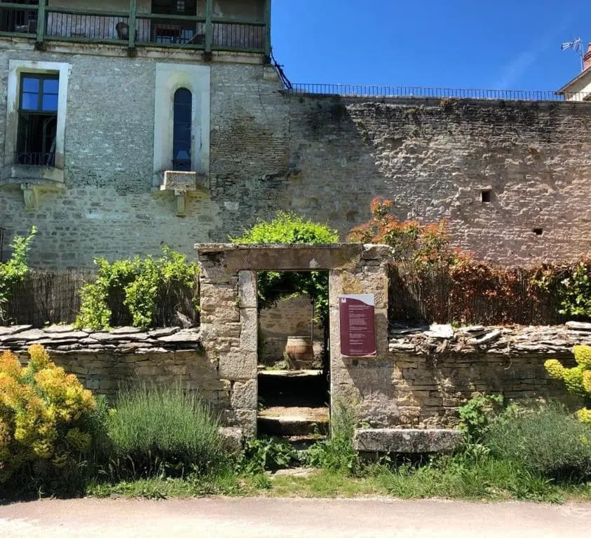 Côté-Serein - Chambres de la Tour Cachée - Photo 1
