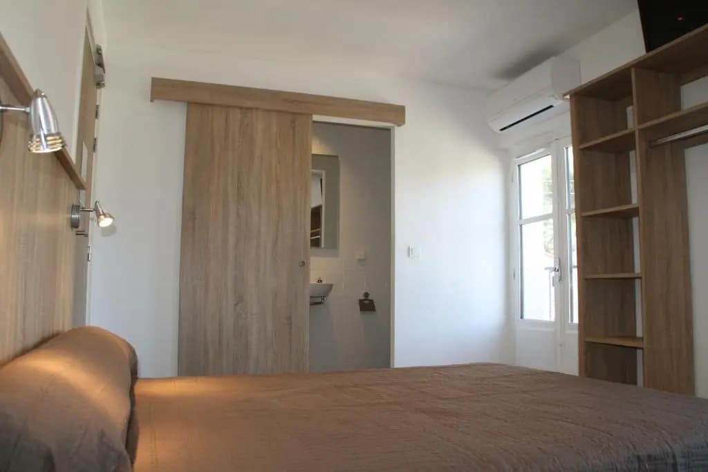 Hotel Arago - Photo 5