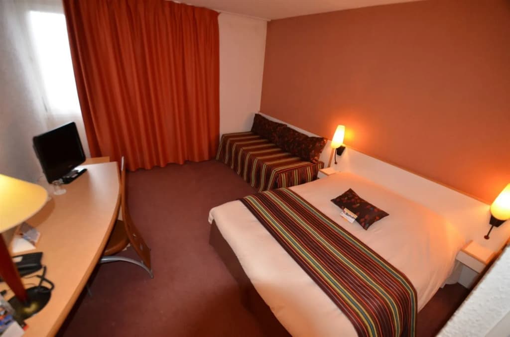 Hotel Akena Poitiers Nord Futuroscope - Photo 3