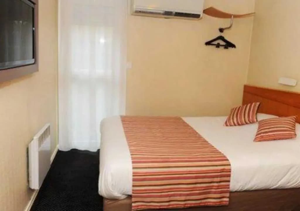 Hotel Kiotel Lyon Bron Eurexpo - Photo 2