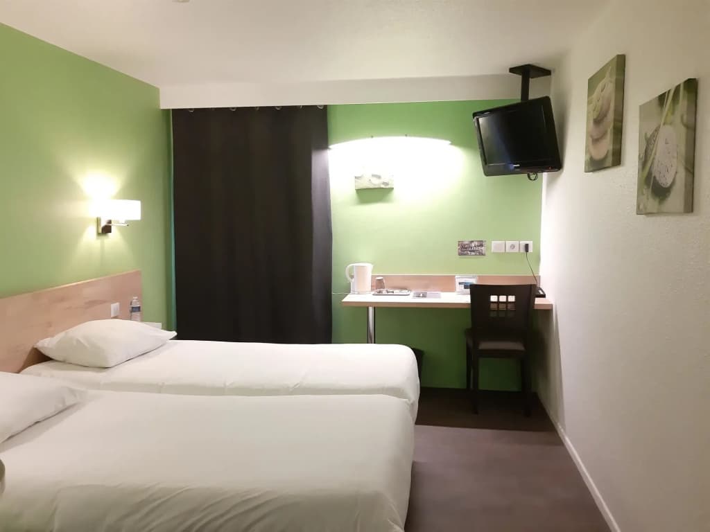 Brit Hotel Besançon L'Horloge - Photo 1