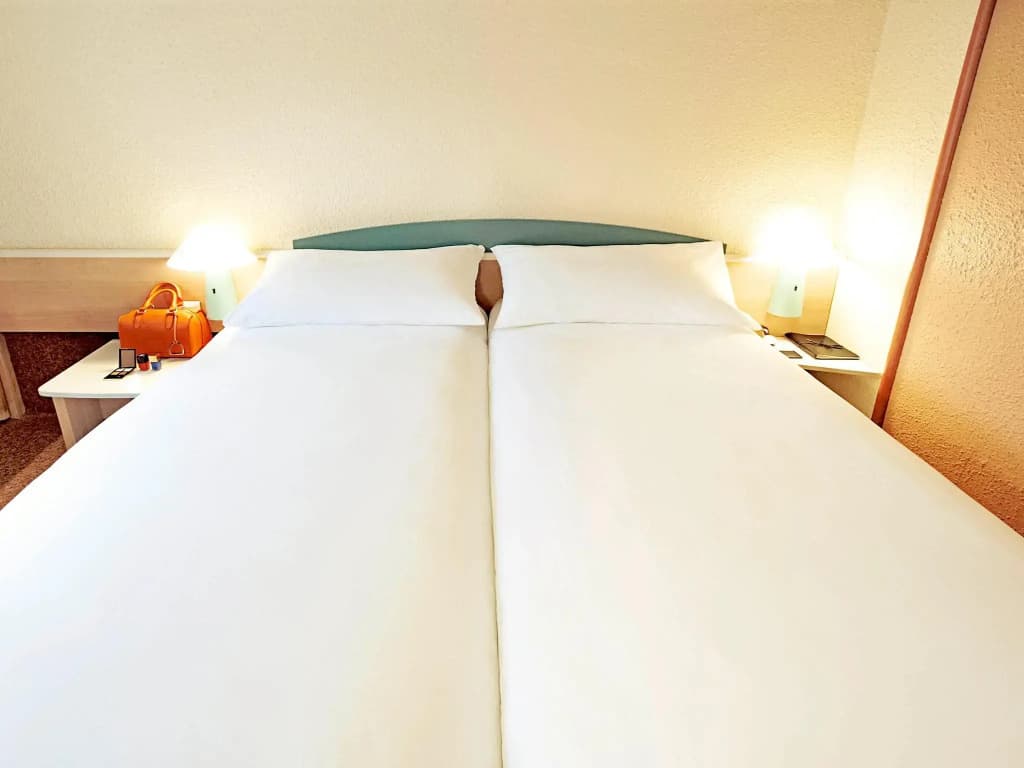 ibis Chambery - Photo 2