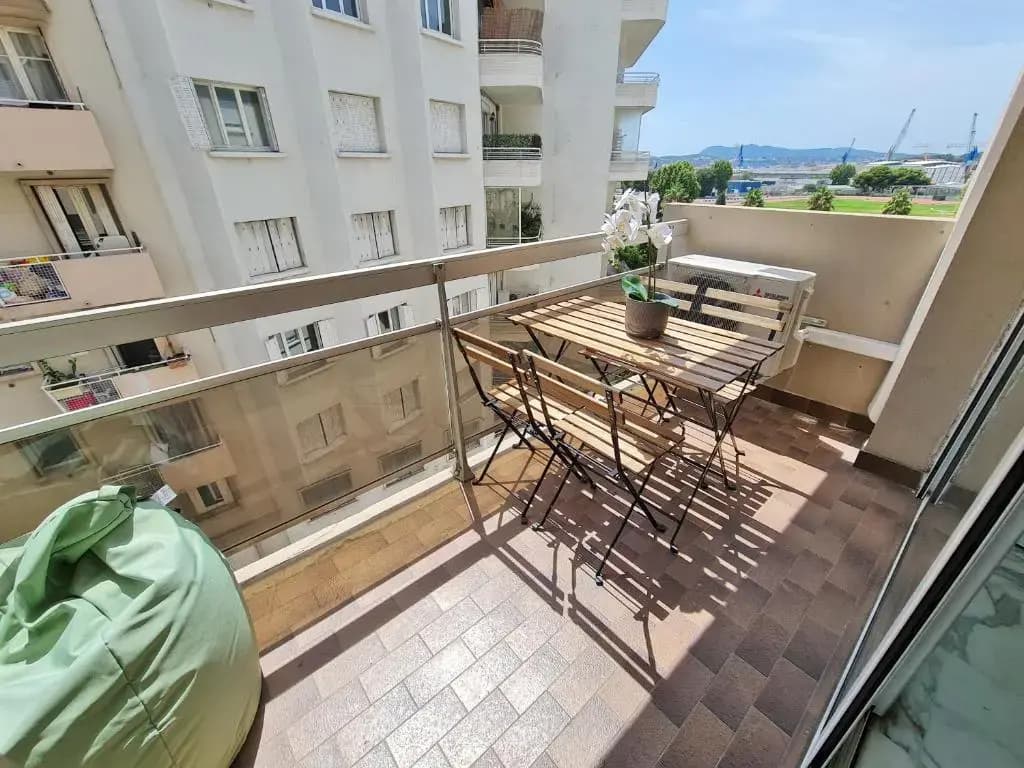 GregBnb-com - T2 Pleine Ville - CLIMATISE - BALCON - 1 - Miniature 8