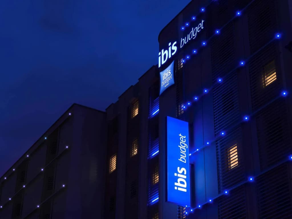 Ibis Budget Lyon Confluence - Photo 1