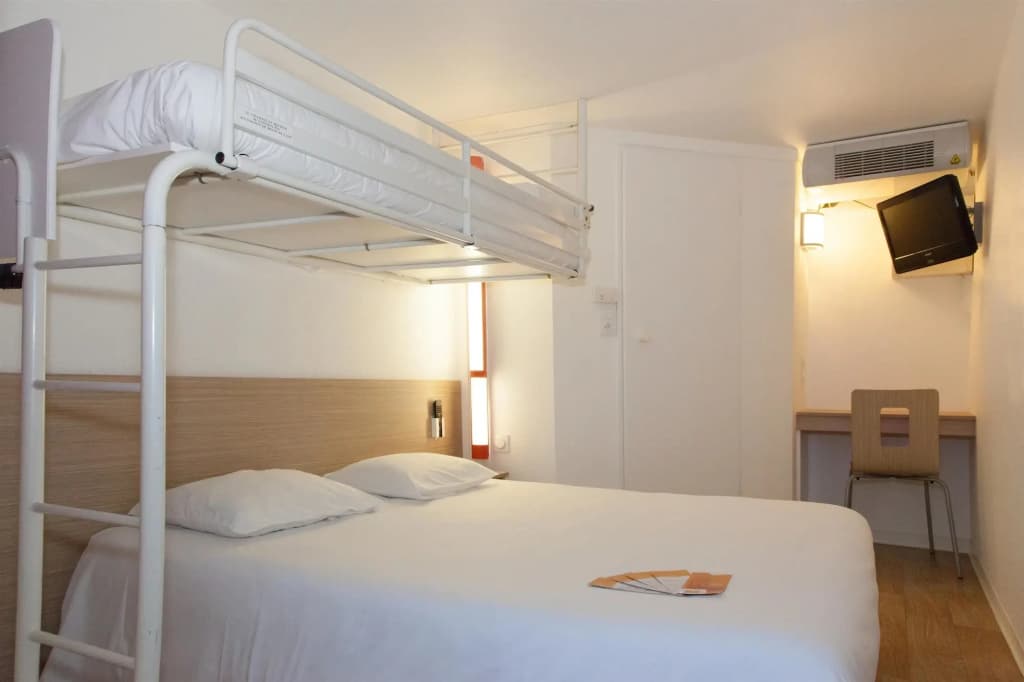 Première Classe Saint Malo - Saint Jouan des Guérets - Photo 3