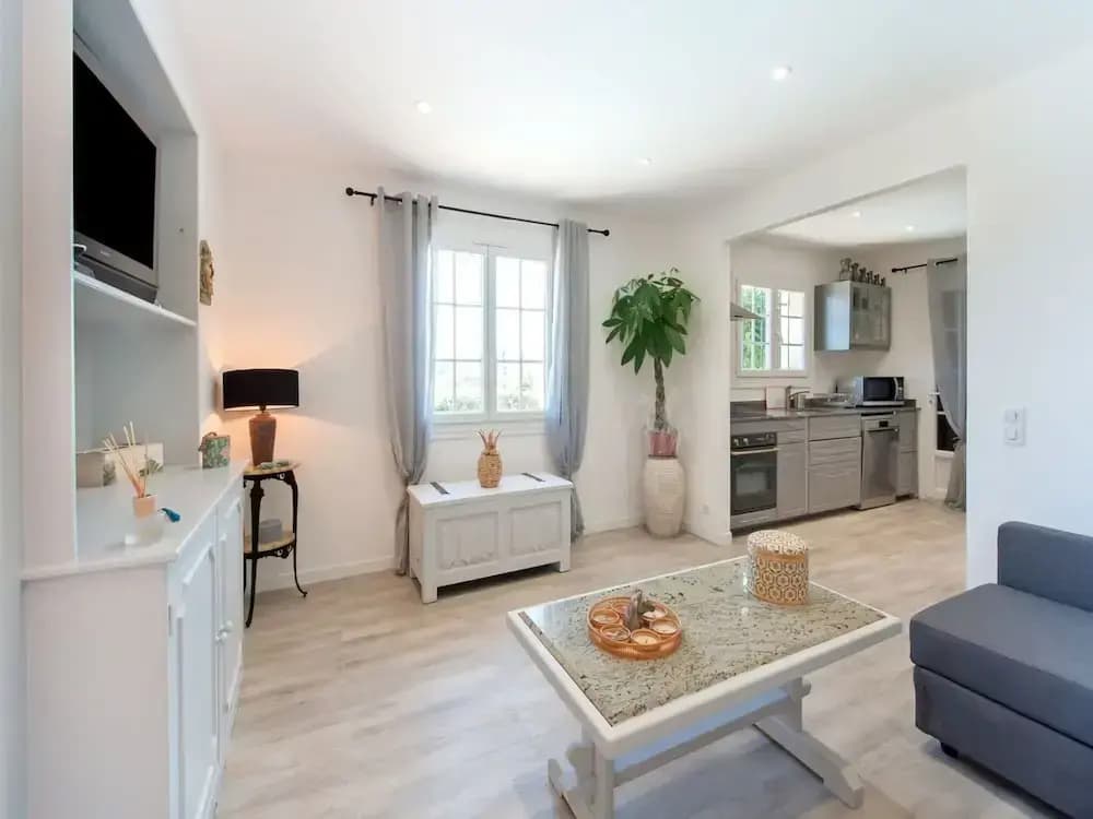 Riviera Hideaway for 2 Guests - Photo 5