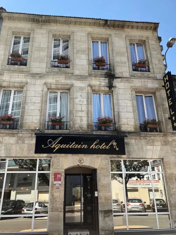 Aquitain Hotel - Photo 1