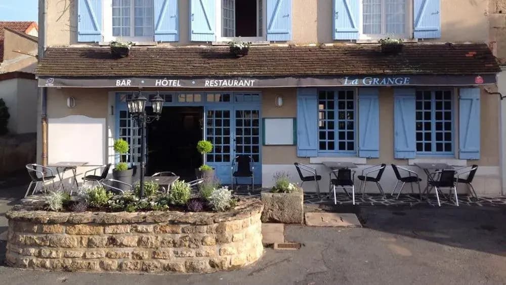 La Grange - Photo 1