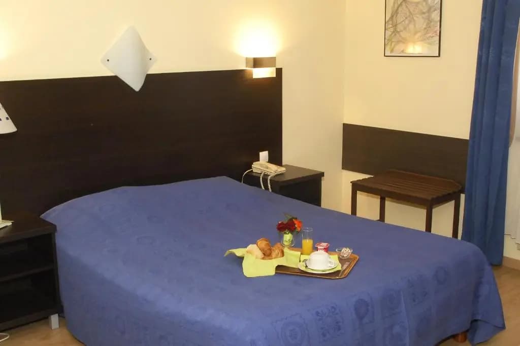 Hotel Restaurant Aux Deux Roses - Photo 2