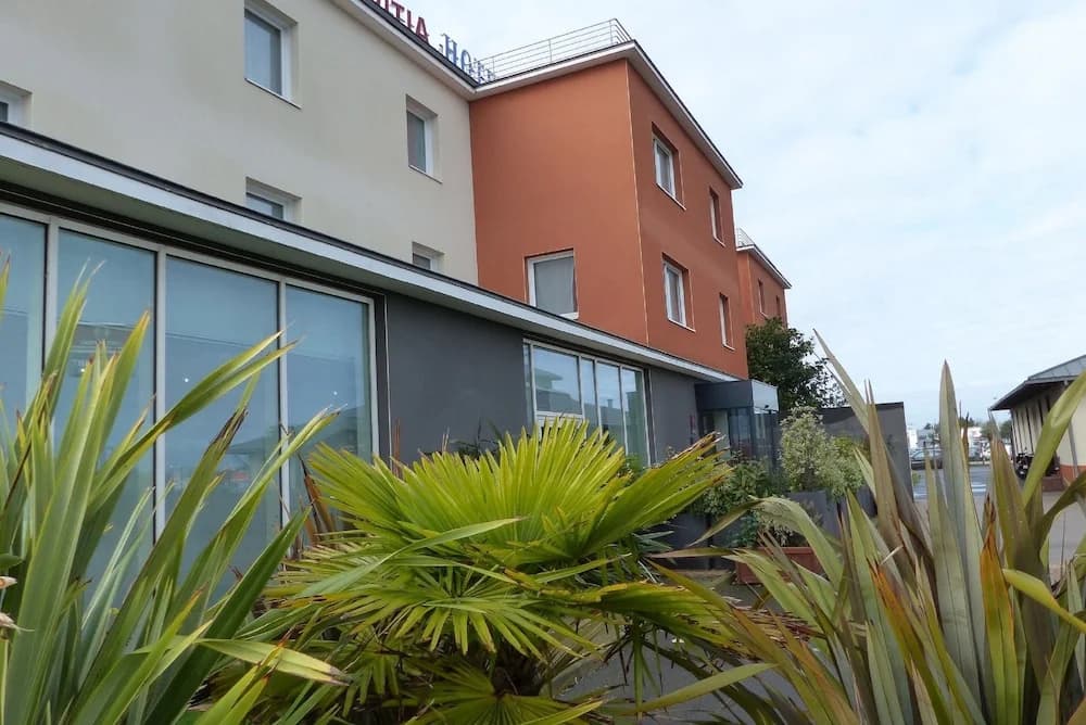 Le Mauritia Hotel & Spa - Photo 1