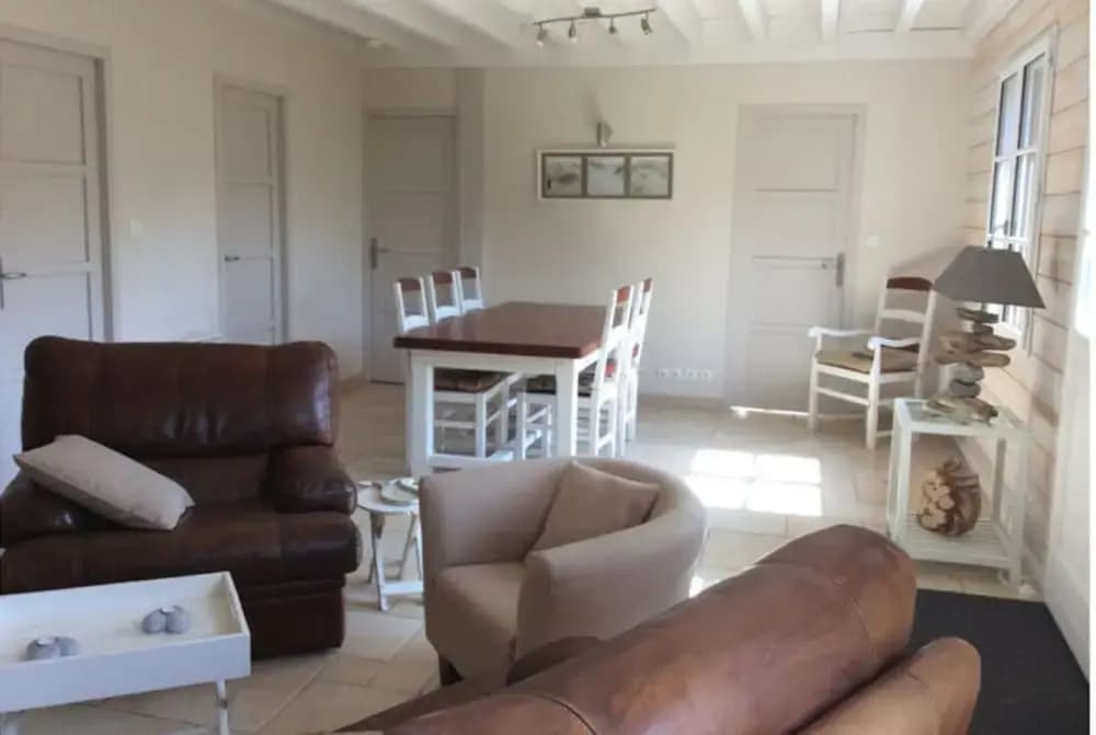 Charming House in Normandy Near White Coast - Photo 3