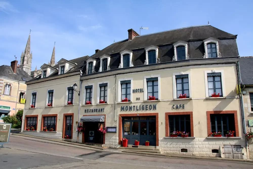 Hotel Restaurant Du Montligeon - Photo 1