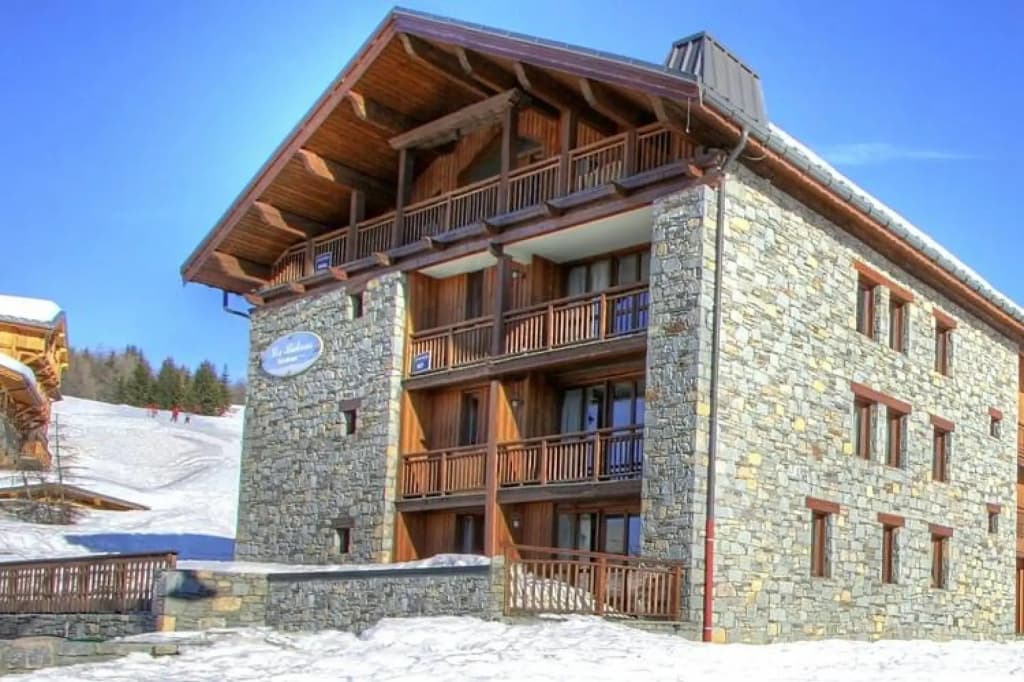 Spacious Apartment in French-italian ski Resort San Bernardo - Photo 1