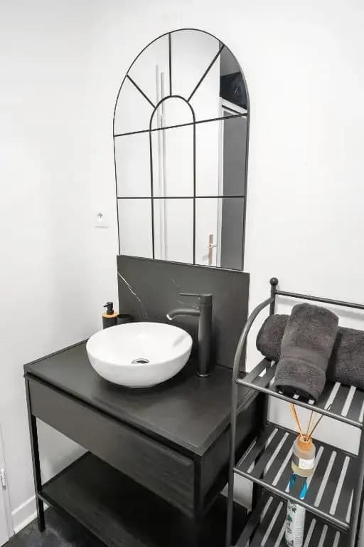 La Suite "Black Hood" - Miniature 7