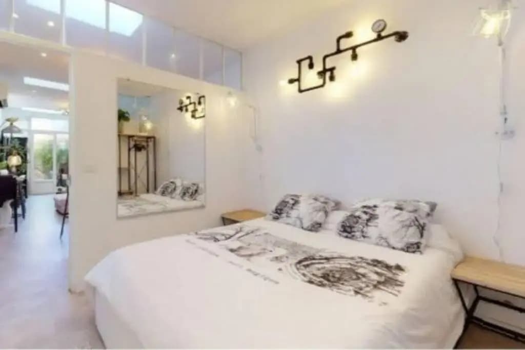 BANDOL Magnifique appartement en RDC cour sans vis à vis 5mn plage - Miniature 6