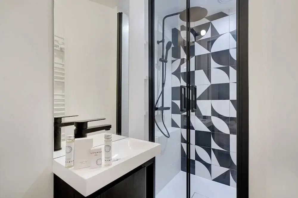 Chic Apartment - 2br/6p - Saint-ambroise - Miniature 6