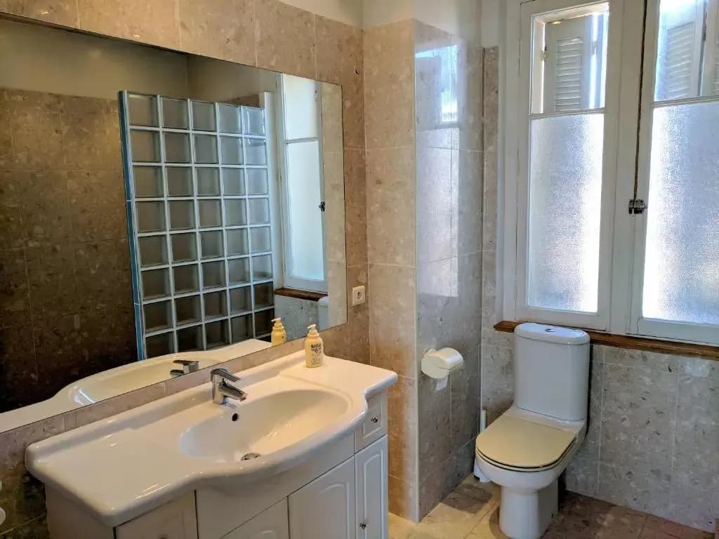 Citilet Louis Blanc 1,2,3 - Three gorgeous, open-plan apartments - Miniature 8