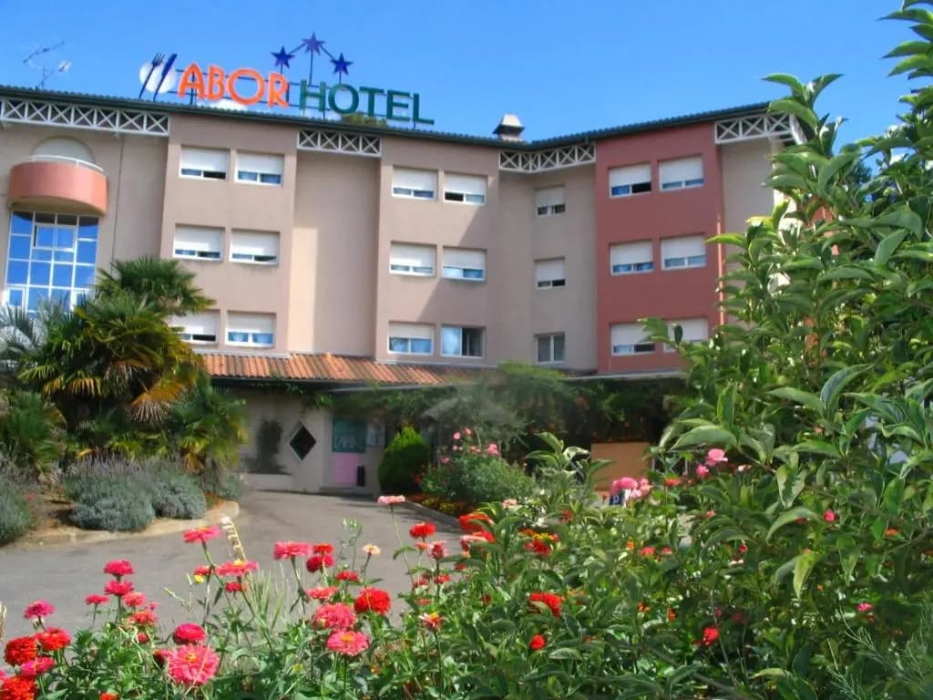 Abor Hôtel - Photo 1