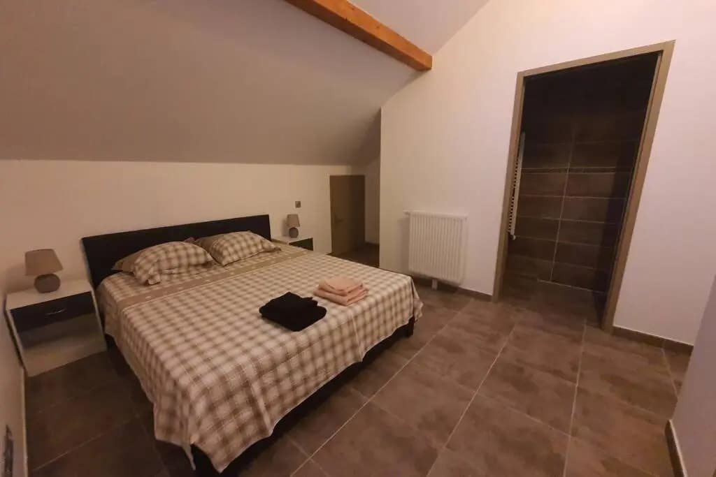 Superbe appartement T2 dans résidence neuve avec vue exceptionelle sur les montagnes, avec parking privatif.situé à proxim...