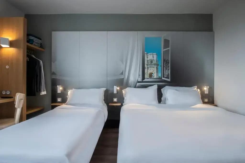 B&B Hotel ORANGE - Echangeur A7 A9 - Photo 5