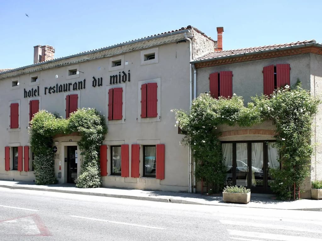 Hotel Restaurant du Midi - Photo 1