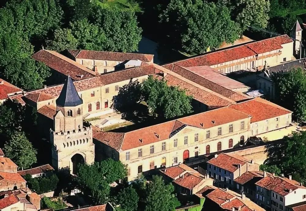 Hotel Abbaye Ecole de Soreze - Photo 1