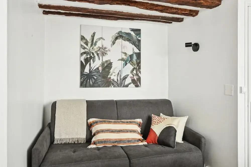 Cozy Getaway in Le Marais Heart of Paris - Photo 4