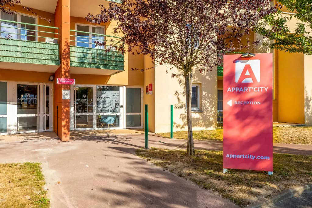 Appart'City Confort St Quentin en Yvelines - Bois d'Arcy - Photo 1