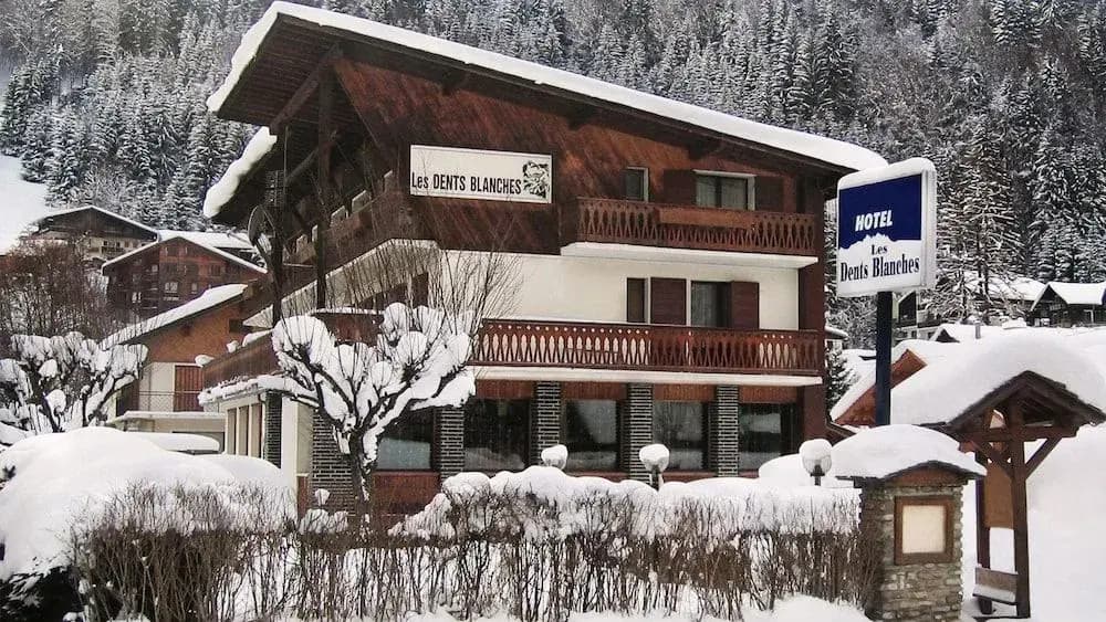 Hôtel Les Dents Blanches - Photo 1