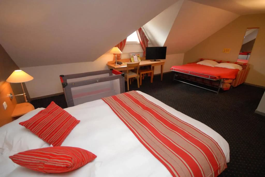 ibis Styles Chartres Sud Barjouville - Miniature 7