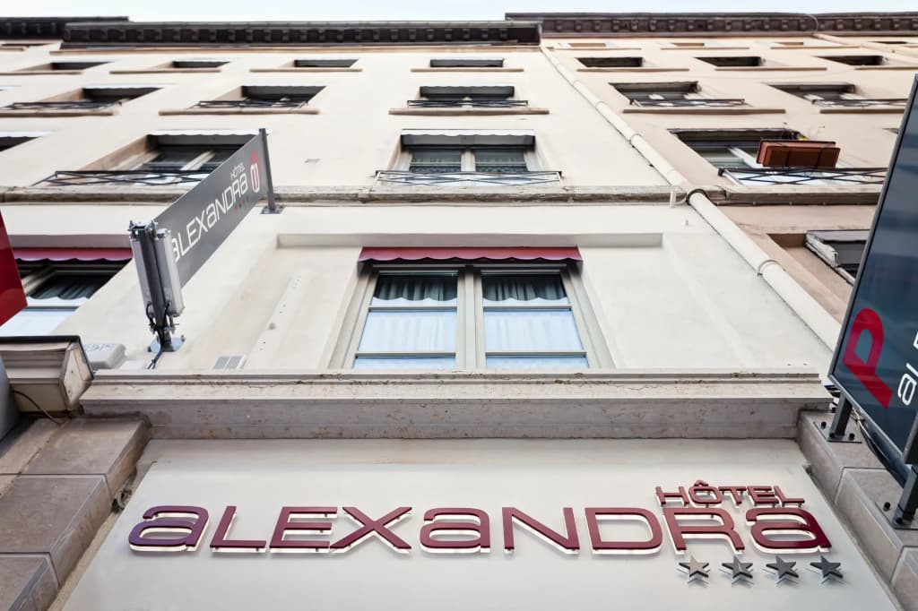 Hôtel Alexandra - Photo 1